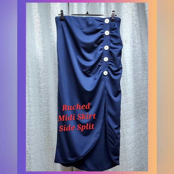 Ruched Midi Pencil Skirt w/ Side Split size L - Picture 4 of 8